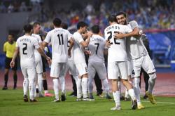 开云APP-乌兹别克斯坦球队力挽狂澜，晋级希望大增