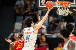 -北京男篮艰难逆转，成功击败对手