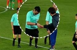 开云体育入口-包含天津队横扫独行侠，赵继伟高光表现的词条