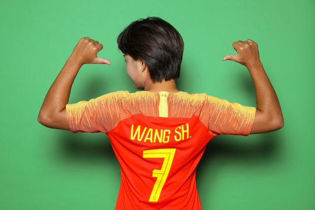 中国女足球员王霜获国际足联最佳球员提名