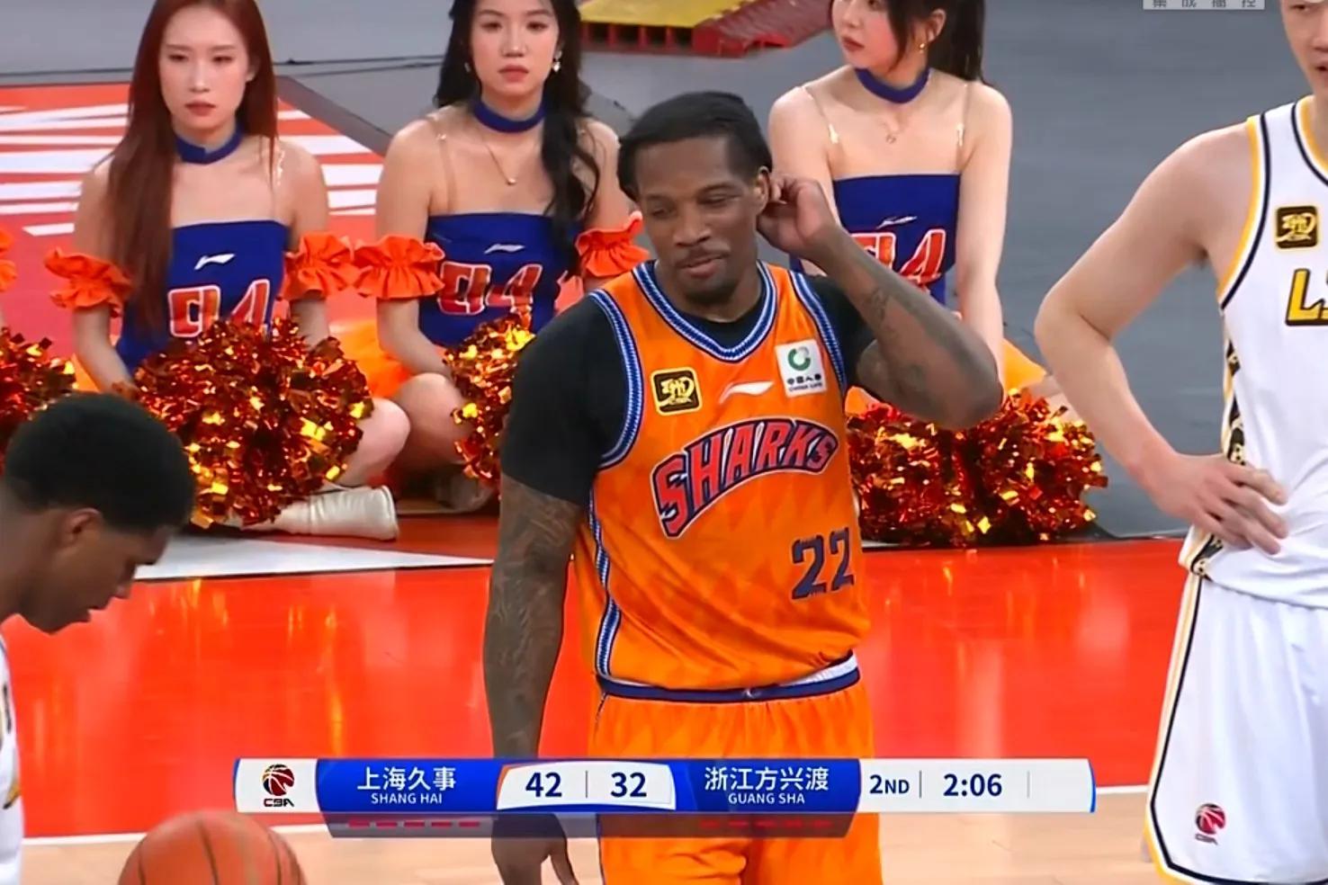 惊心动魄！球队斗智斗勇逆袭赢球