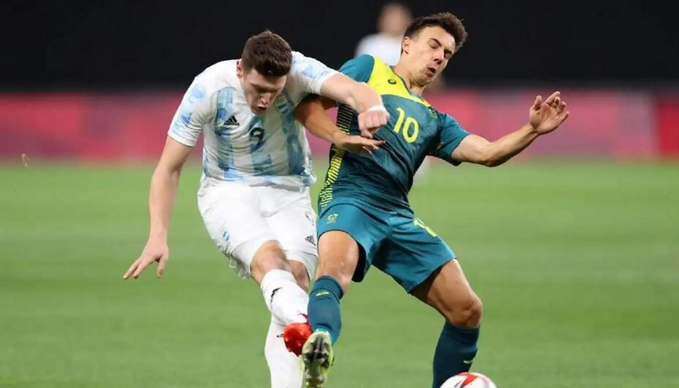 阿根廷足球代表队爆冷击败对手进四强